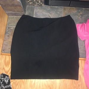 Worthington black skirt